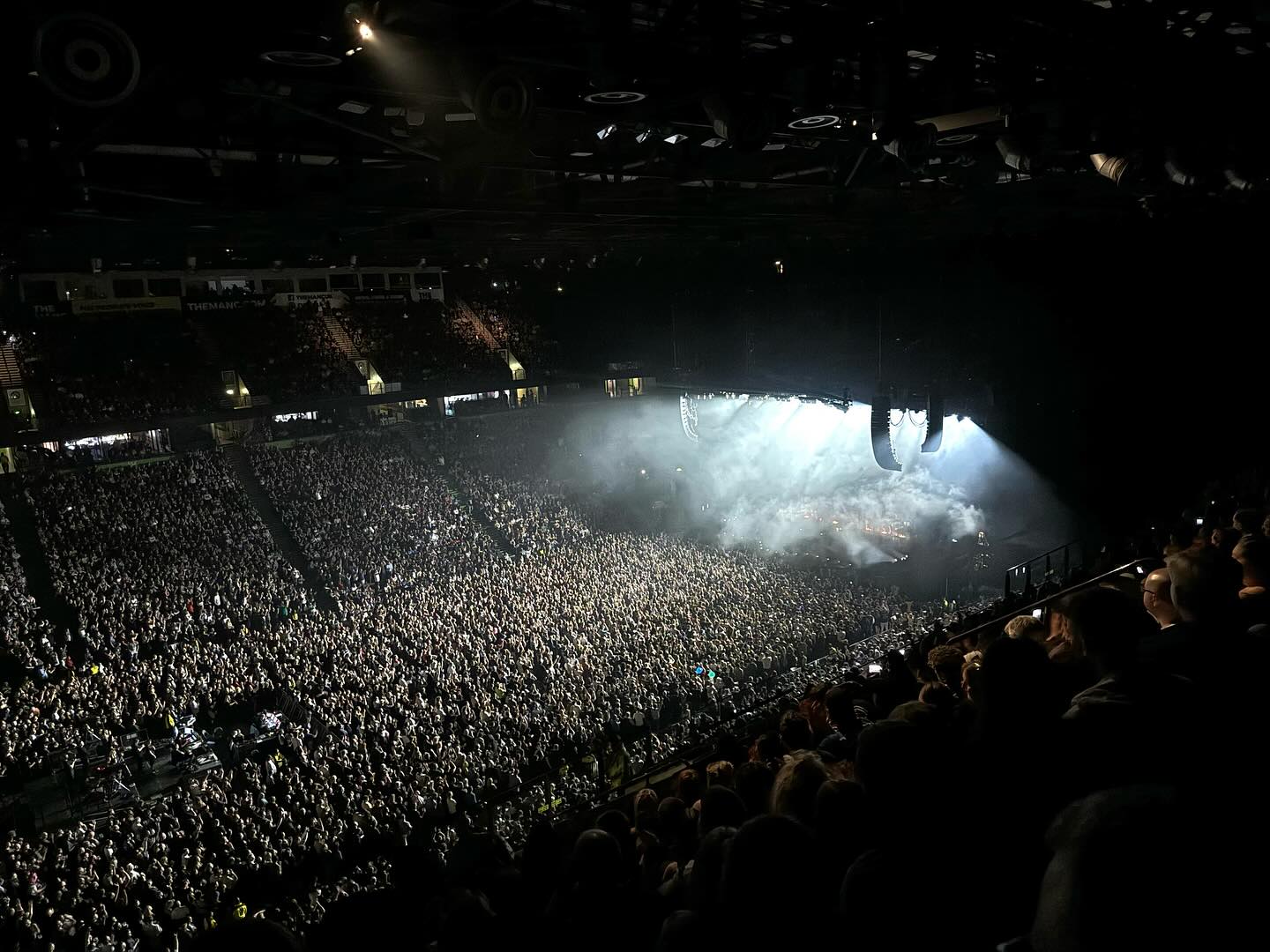 “Look at this Photograph”#smlp #nickleback #manchester #aoarena #iphoneography #shotoniphone